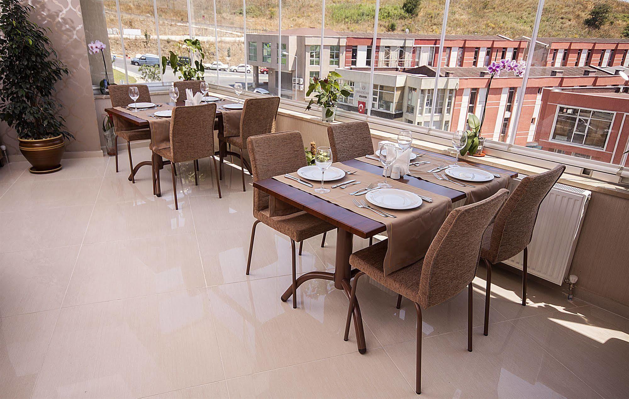 Hotel Golden Way Giyimkent Istanbul Eksteriør billede