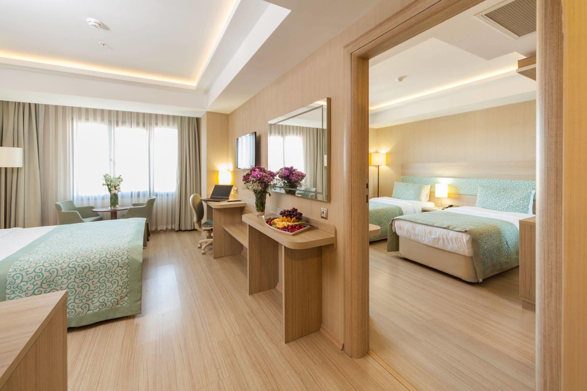Hotel Golden Way Giyimkent Istanbul Eksteriør billede