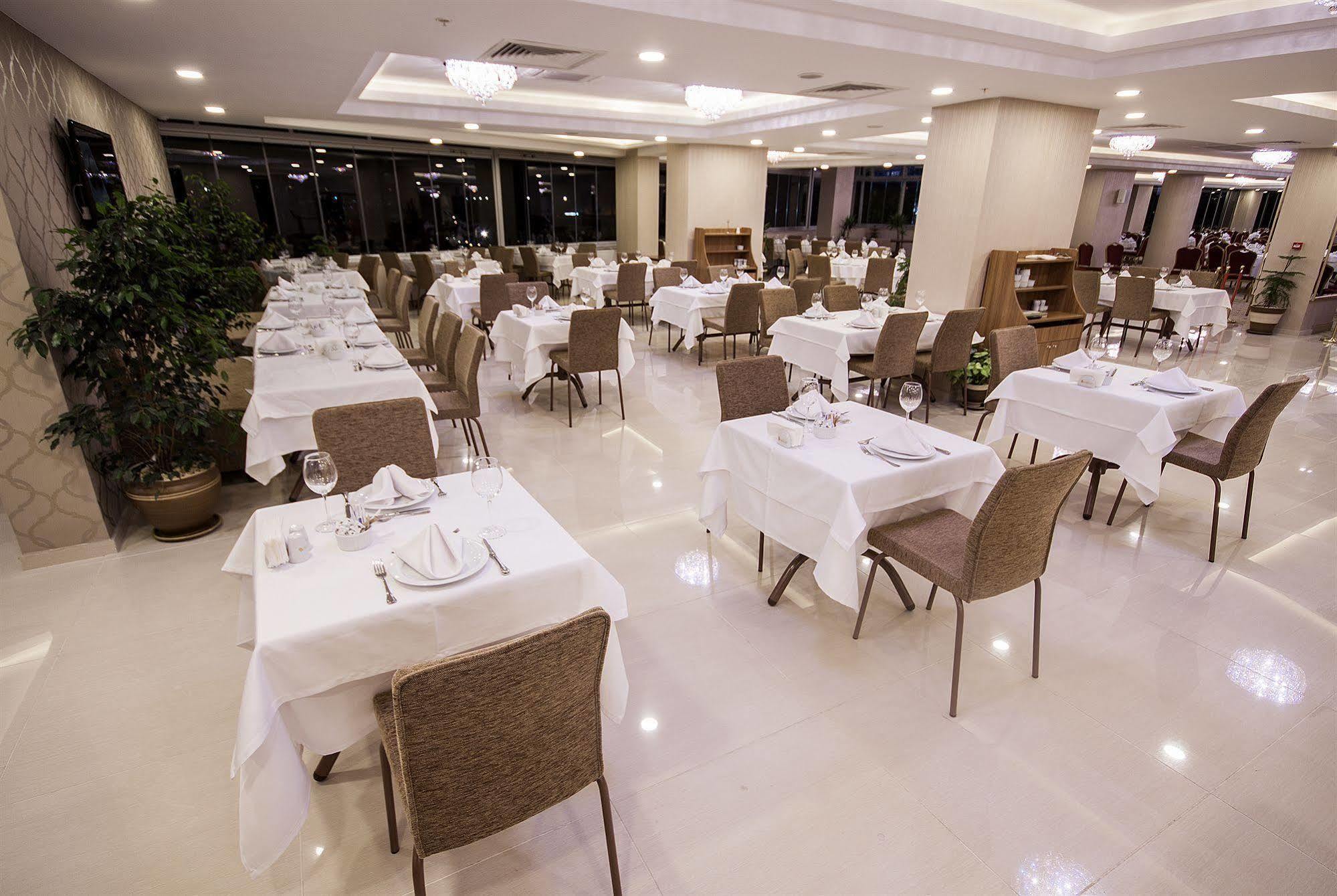 Hotel Golden Way Giyimkent Istanbul Eksteriør billede